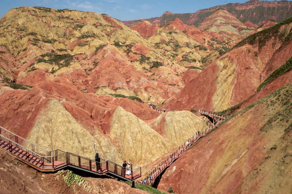 
西安西京医院黄牛代挂号电话票贩子号贩子网上预约挂号,住院检查加快,中国经济样本观察·“镇”了不起丨种粮不灵、“种草”很行！这个小镇“水墨丹霞”出圈了