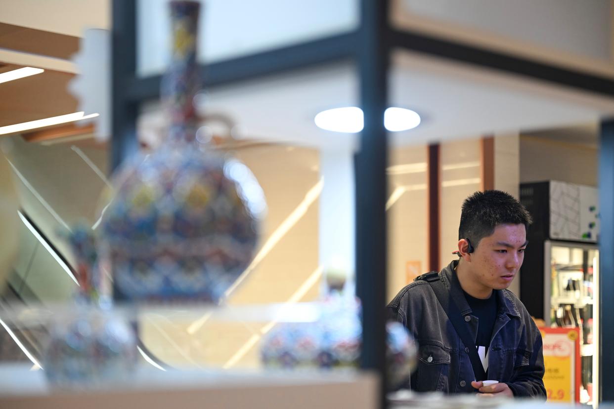 
杭州各大医院黄牛代挂号电话票贩子号贩子网上预约挂号,住院检查加快,上海：进博集市迎客来