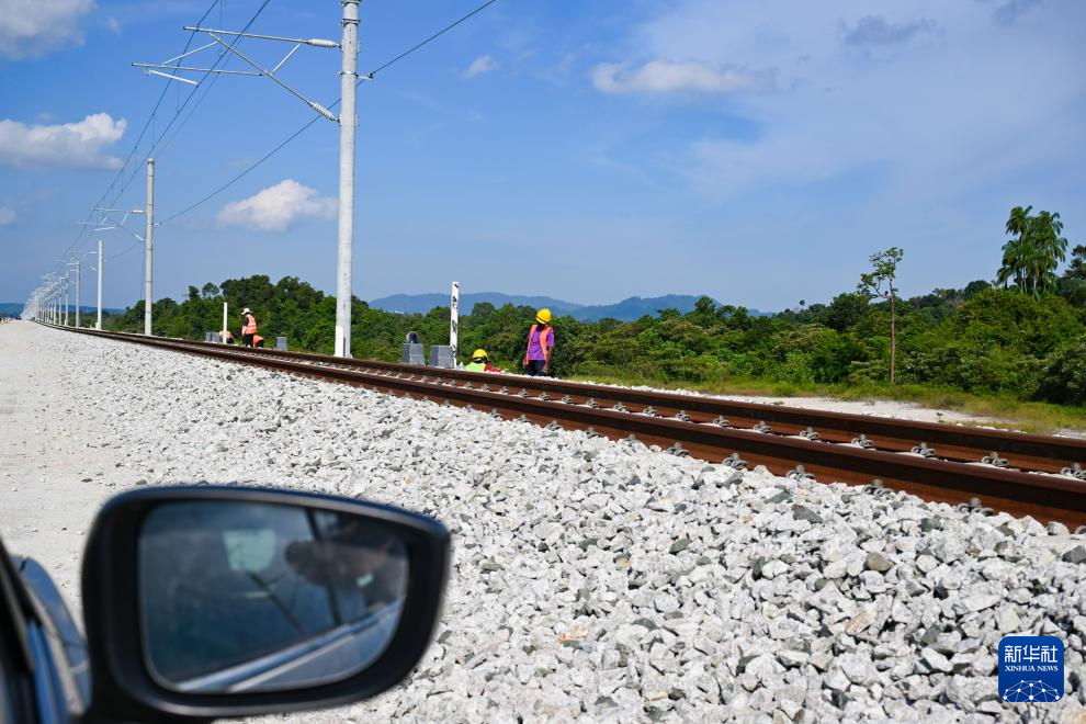 湖南中医附一医院黄牛代挂号电话票贩子号贩子网上预约挂号,住院检查加快,记者手记丨在延伸向未来的铁轨上