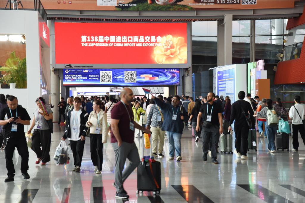 
北京302医院黄牛代挂号电话票贩子号贩子网上预约挂号,住院检查加快,境外采购商点赞“中国第一展”