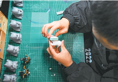 
广州市皮肤病防治所黄牛号贩子票贩子代网上预约代挂号电话特色文创成文旅市场新宠（文旅新象）