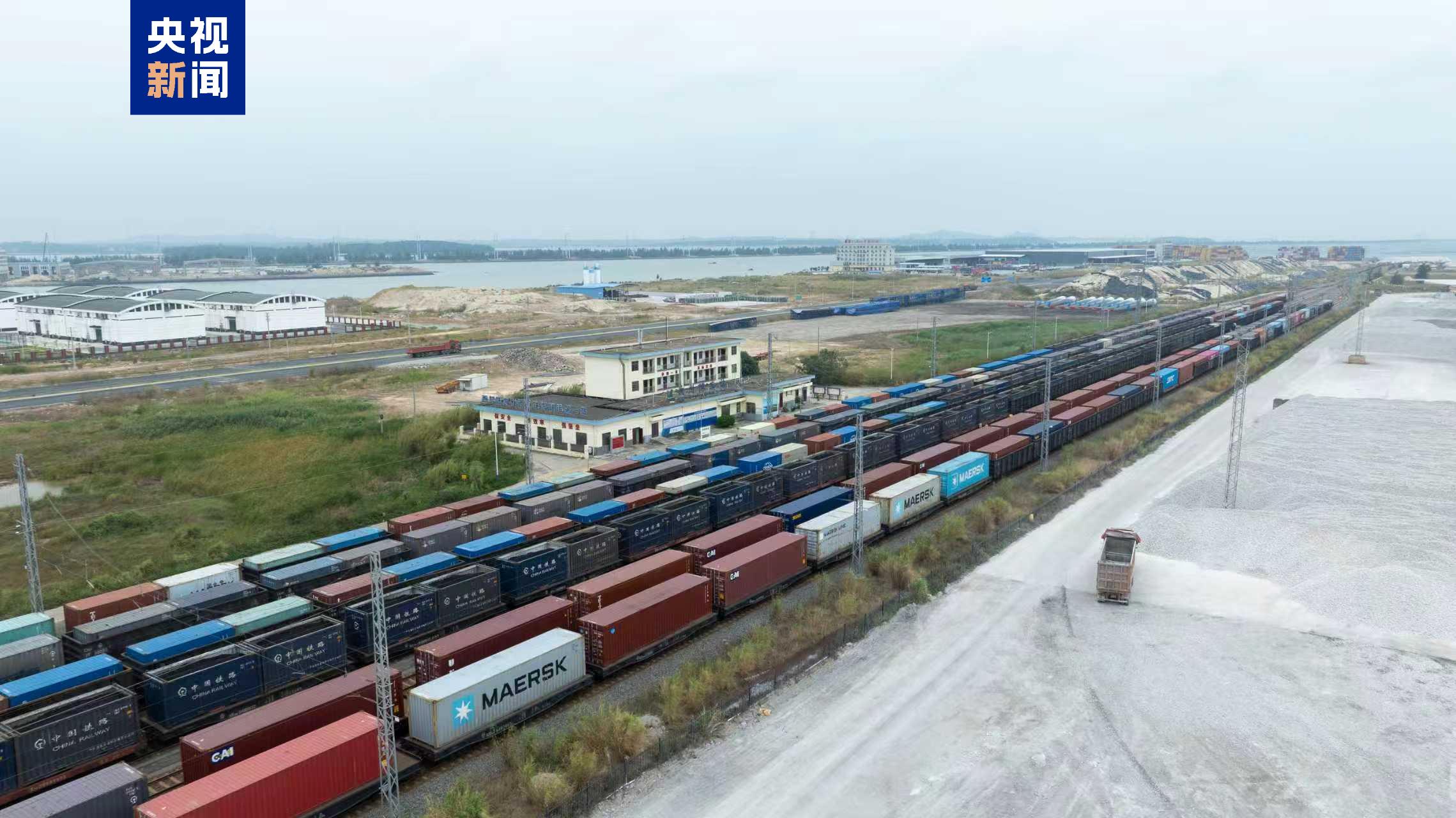 
南京中科研究所黄牛代挂号电话票贩子号贩子网上预约挂号,住院检查加快,今年西部陆海新通道班列累运量突破120万标箱