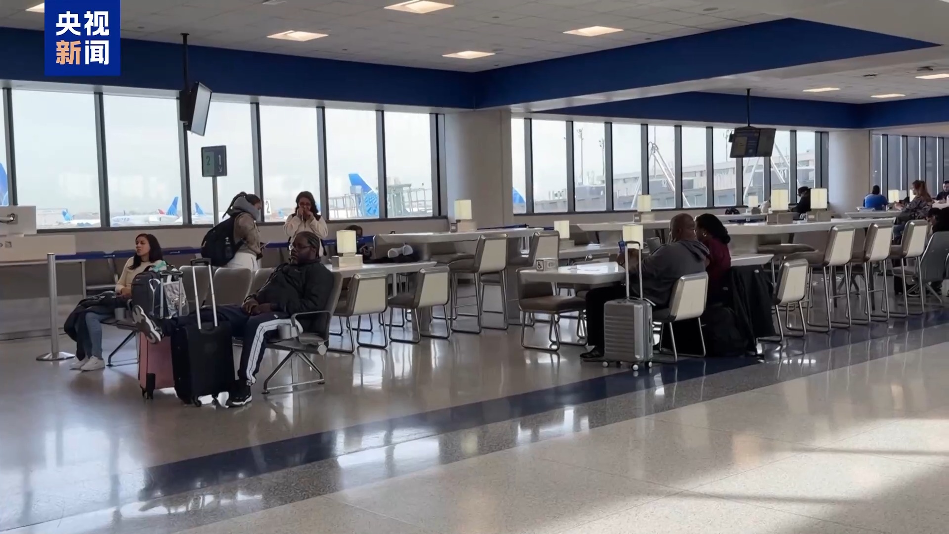 
天津眼科医院黄牛代挂号电话票贩子号贩子网上预约挂号,住院检查加快,视频丨央视记者亲历：联邦政府“停摆”冲击航空系统