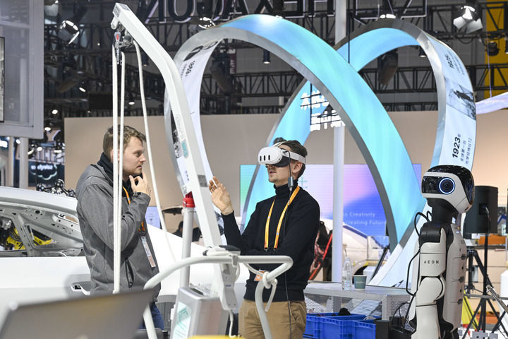 
长春吉大一院黄牛代挂号电话票贩子号贩子网上预约挂号,住院检查加快,声动进博：从科技之声体验未来生活