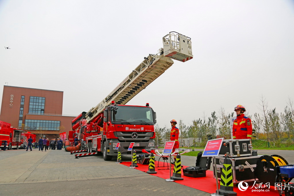 
上海瑞金医院黄牛代挂号电话票贩子号贩子网上预约挂号,住院检查加快,全民消防 平安相伴