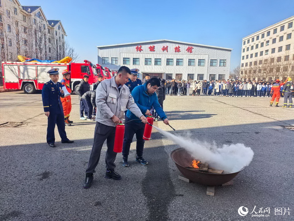
上海瑞金医院黄牛代挂号电话票贩子号贩子网上预约挂号,住院检查加快,全民消防 平安相伴