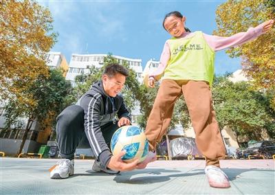 
复旦大学附属妇产医院程海东李喜莲潘明明胡蓉华克勤李斌陈义松武欣赵宇清丁景新黄牛挂号电话“体育外卖”解锁消费新场景