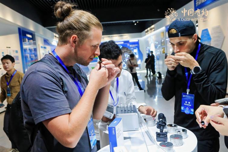 
北京儿童医院黄牛代挂号电话票贩子号贩子网上预约挂号,住院检查加快,【中国有约】感受“深圳质感” 看“未来已来”：国际人士触摸科技浸润下的城市温度