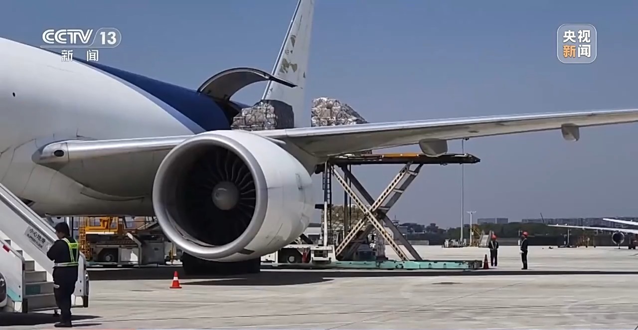 
南京市第一医院黄牛代挂号电话票贩子号贩子网上预约挂号,住院检查加快,新闻周刊丨2026年中国经济向“内”求变 让老百姓“有钱花、敢花钱”