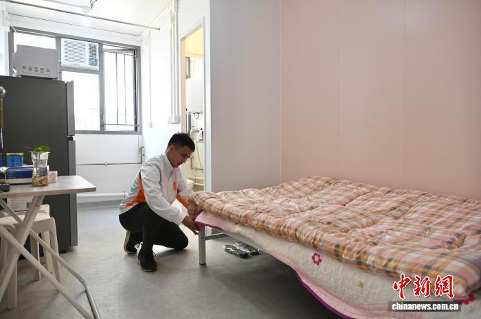 
空军特色医学中心黄牛代挂号电话票贩子号贩子网上预约挂号,住院检查加快,接力式援助的温暖——探访香港大埔火灾受灾居民过渡性房屋“七星荟”