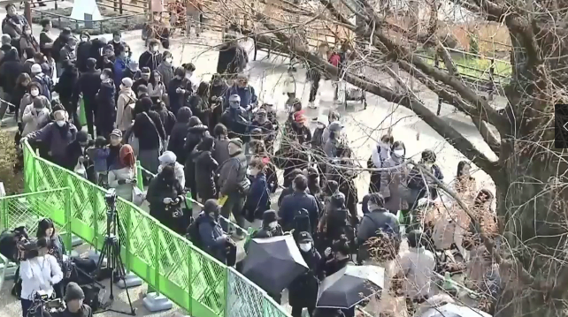 北京协和医院黄牛代挂号电话票贩子号贩子网上预约挂号,住院检查加快,日本大批民众送别旅日大熊猫：排长队4小时 只为看1分钟