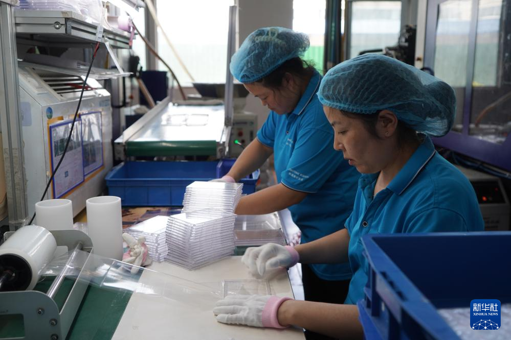 
北京人民医院黄牛代挂号电话票贩子号贩子网上预约挂号,住院检查加快,中国经济样本观察·县域样本篇｜这座苏北县城为何吸引30多万年轻人回流返乡？