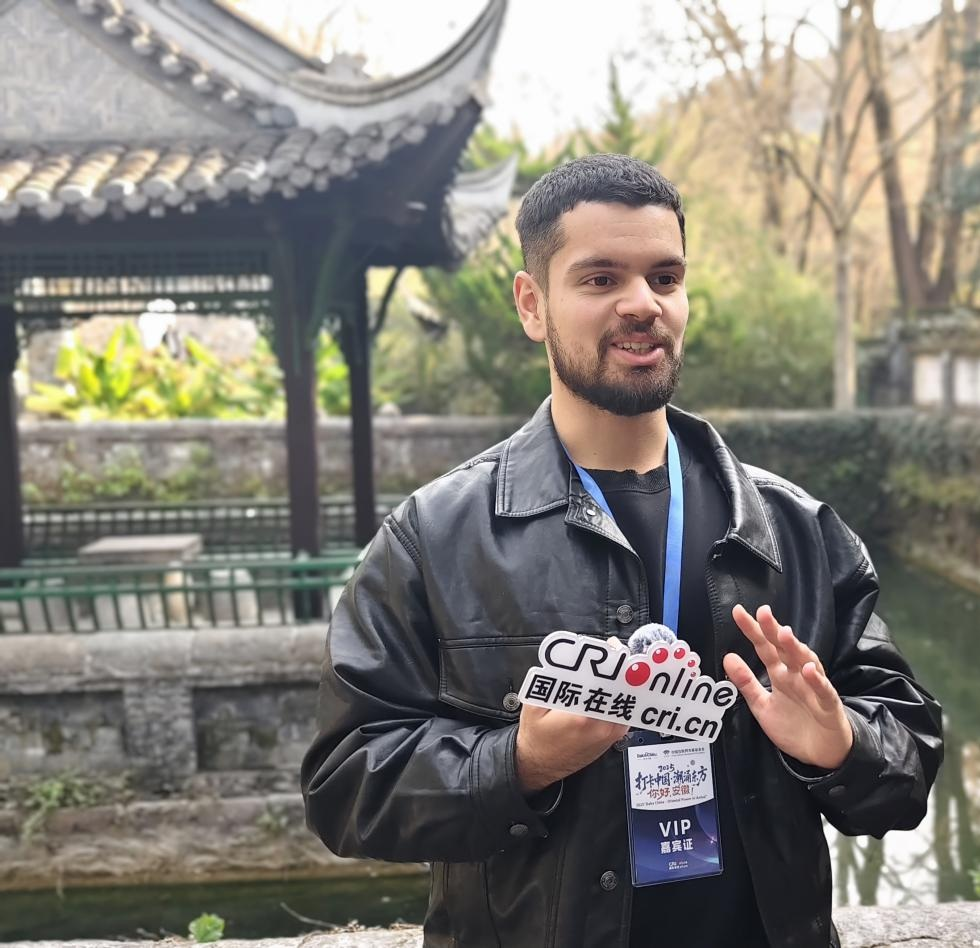 
沈阳各大医院黄牛代挂号电话票贩子号贩子网上预约挂号,住院检查加快,【2025打卡中国】将“安徽故事”融入“世界叙事” 外国博主在皖山皖水间书写文明互鉴新篇