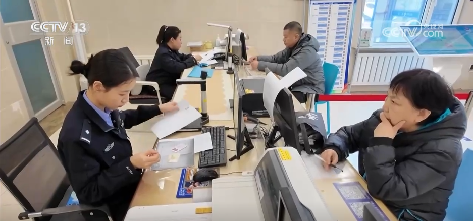 
北京同仁医院黄牛代挂号电话票贩子号贩子网上预约挂号,住院检查加快,民生一件事 | 从数天等待到立等可取 居住证的速度变革书写民生“温度答卷”