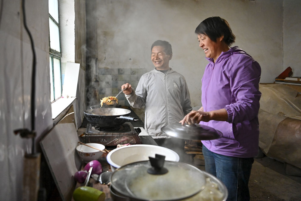 
杭州西溪医院黄牛代挂号电话票贩子号贩子网上预约挂号,住院检查加快,温度｜爱的循环！这个村子很“暖”