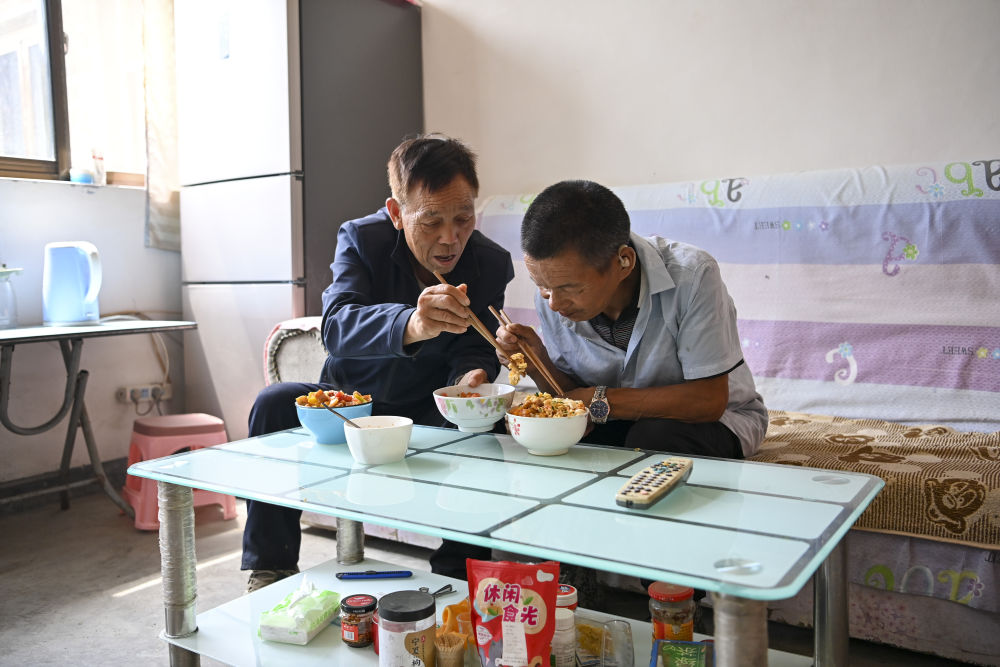 
杭州西溪医院黄牛代挂号电话票贩子号贩子网上预约挂号,住院检查加快,温度｜爱的循环！这个村子很“暖”