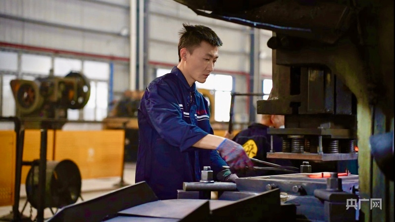 
广州中山三医院黄牛代挂号电话票贩子号贩子网上预约挂号,住院检查加快,【你好，小镇】重庆龙水：五金交响