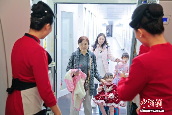 
空军特色医学中心黄牛代挂号电话票贩子号贩子网上预约挂号,住院检查加快,川航成都直飞奥克兰航线正式复航