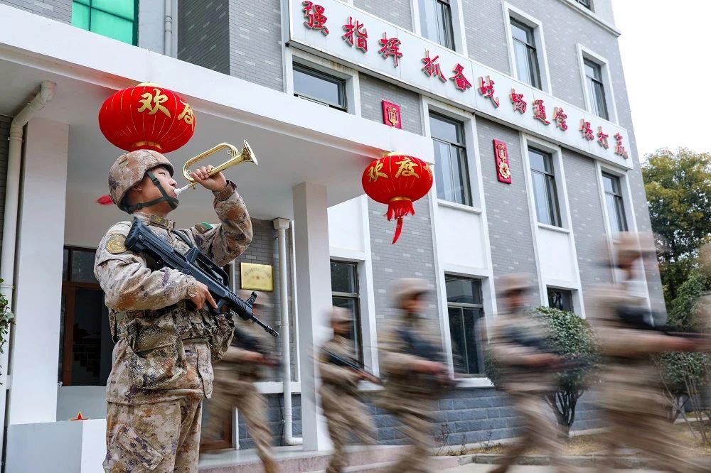 
南京明基医院黄牛代挂号电话票贩子号贩子网上预约挂号,住院检查加快,欢乐祥和的春节，有他们在守护！