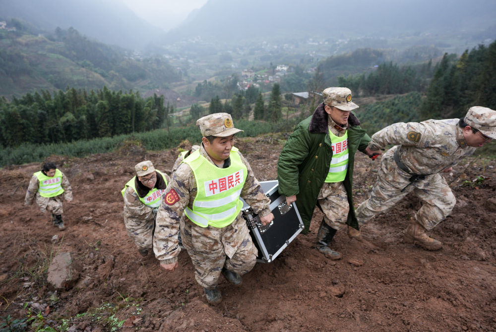 
南京脑科医院黄牛代挂号电话票贩子号贩子网上预约挂号,住院检查加快,我在现场·照片背后的故事 | 四川筠连山体滑坡救援直击：分秒必争，与时间赛跑