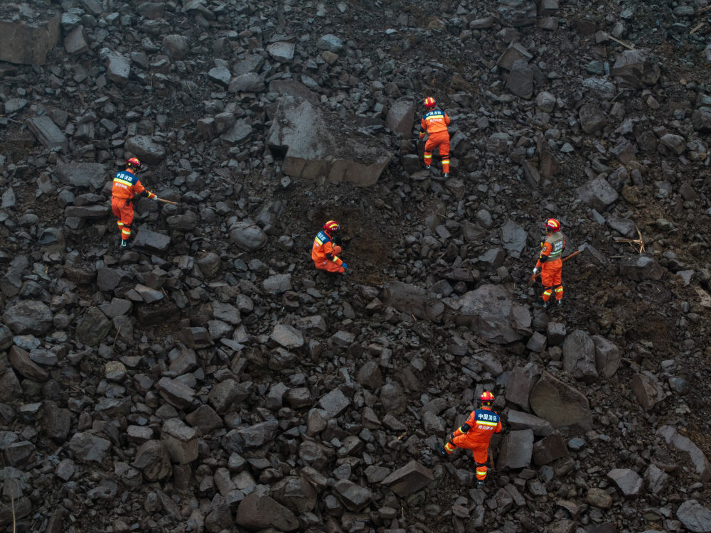 
南京脑科医院黄牛代挂号电话票贩子号贩子网上预约挂号,住院检查加快,我在现场·照片背后的故事 | 四川筠连山体滑坡救援直击：分秒必争，与时间赛跑