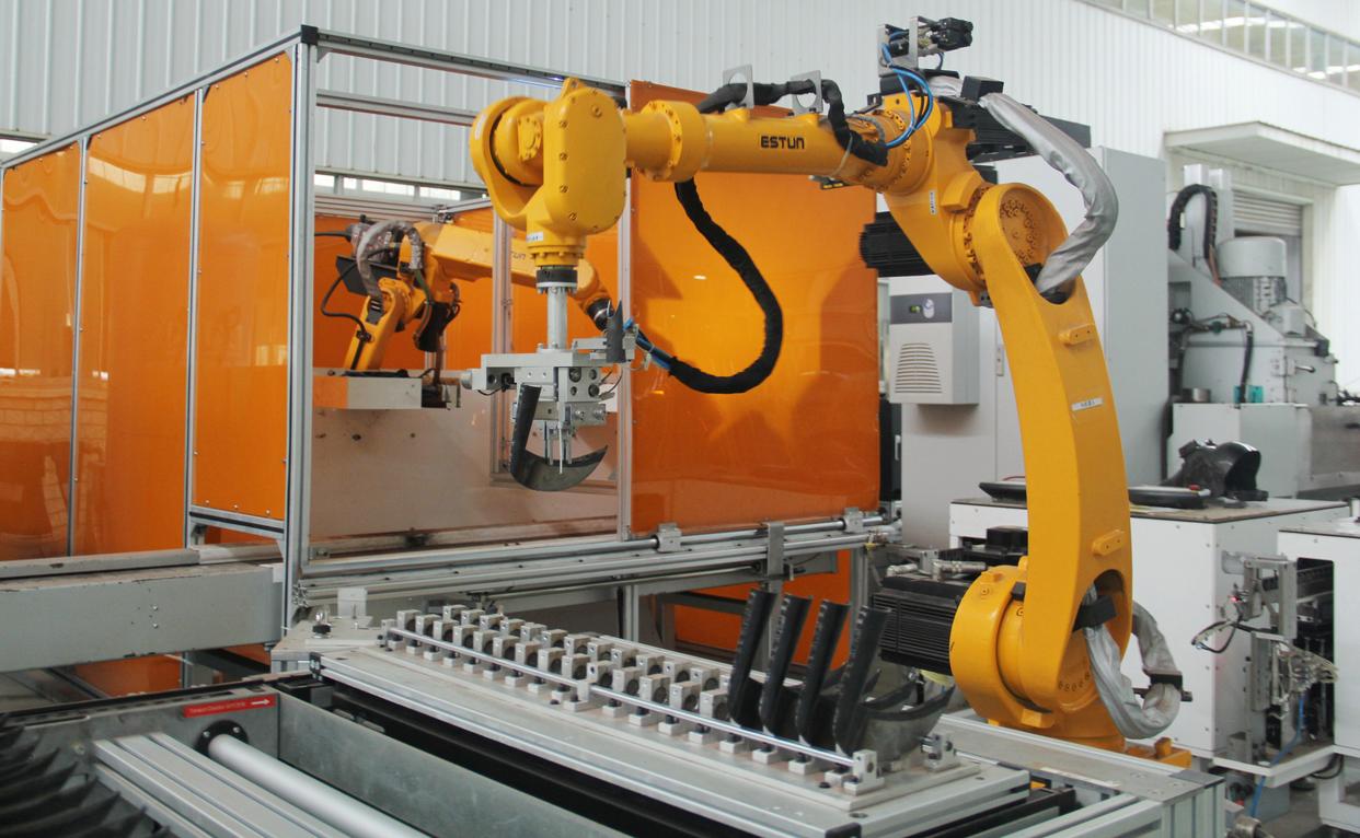 
南京各大医院黄牛代挂号电话票贩子号贩子网上预约挂号,住院检查加快,中国经济样本观察·“镇”了不起｜从“粗打铁”到“细打磨”，“菜刀小镇”锻打出200亿元大产业