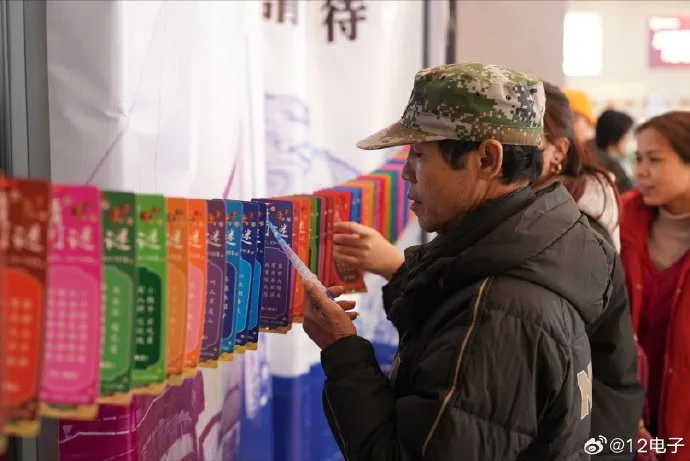 
广州各大医院黄牛代挂号电话票贩子号贩子网上预约挂号,住院检查加快,我的铁路风景｜火车上的元宵佳节，旅途中的温暖烟火