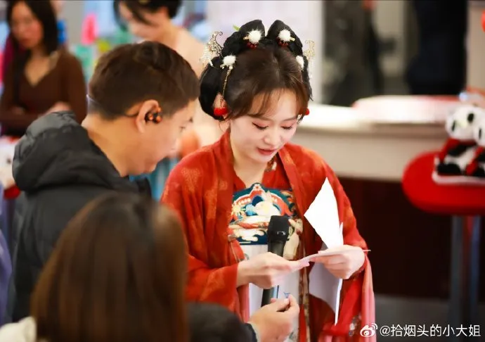 
广州各大医院黄牛代挂号电话票贩子号贩子网上预约挂号,住院检查加快,我的铁路风景｜火车上的元宵佳节，旅途中的温暖烟火
