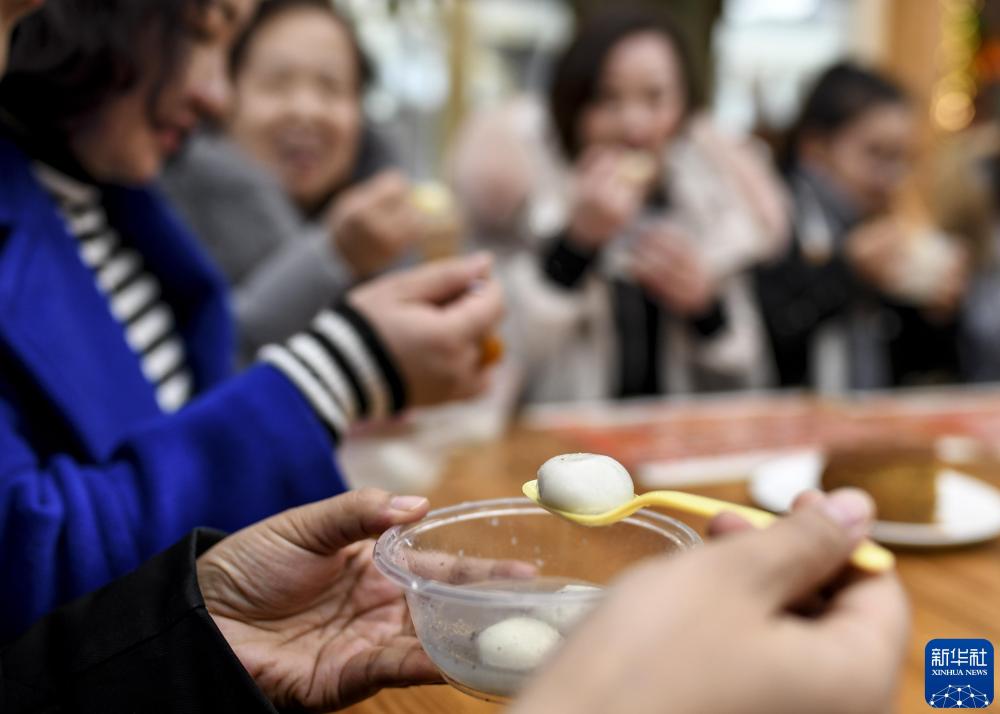 
天津血液研究所黄牛代挂号电话票贩子号贩子网上预约挂号,住院检查加快,时光相册｜我们的春节·张灯结彩庆元宵！