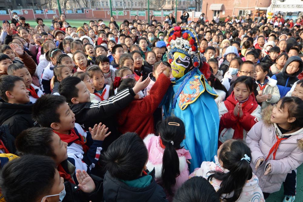 
北京大学第六医院黄牛代挂号电话票贩子号贩子网上预约挂号,住院检查加快,“新”意满满 多地中小学迎接新学期