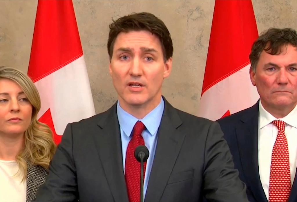 
包含北京大学第一医院黄牛代挂号电话票贩子号贩子网上预约挂号,住院检查加快,记者手记丨北美汽车供应链的关税加征之困