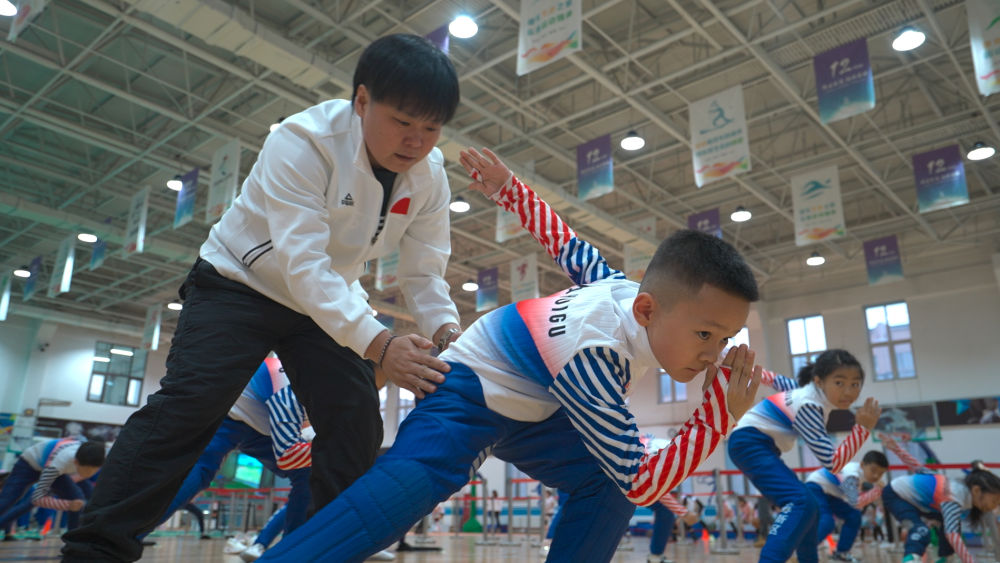 
北京大学第六医院黄牛代挂号电话票贩子号贩子网上预约挂号,住院检查加快,“新”意满满 多地中小学迎接新学期