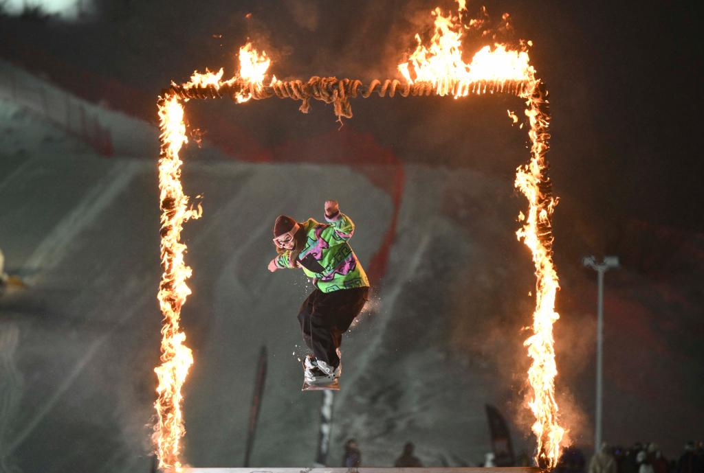 
南京金陵医院黄牛代挂号电话票贩子号贩子网上预约挂号,住院检查加快,财经聚焦丨数据见证新春冰雪经济新活力