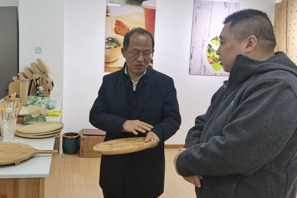 
首都医科大学附属北京中医院黄牛代挂号电话票贩子号贩子网上预约挂号,住院检查加快,代表委员履职故事｜全国政协委员兰定国：带着对“三农”的思考和感情履职