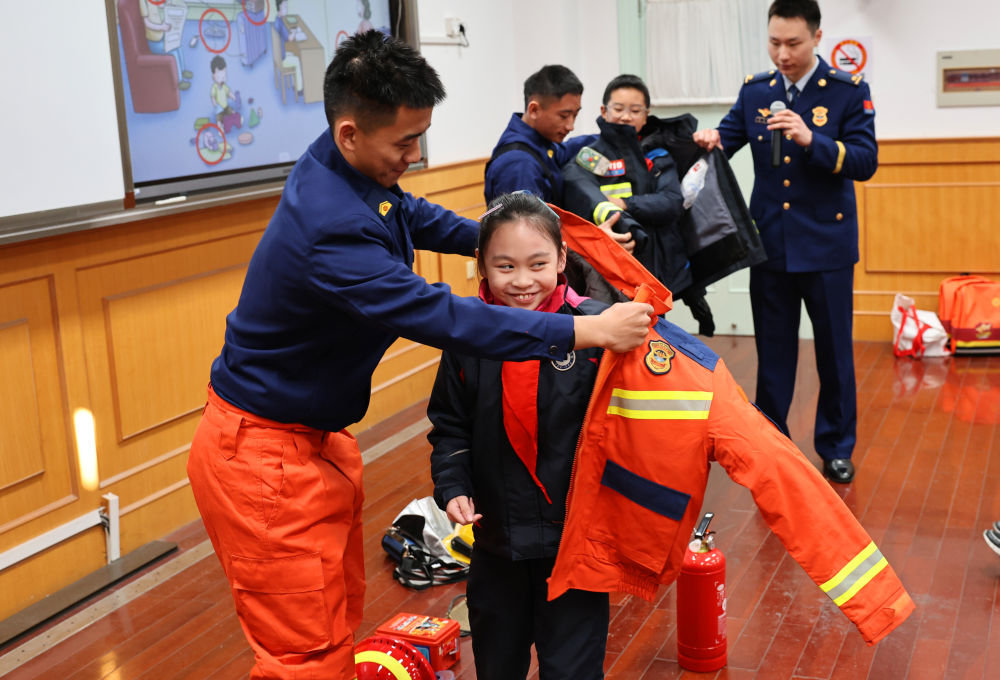 
杭州中医院黄牛代挂号电话票贩子号贩子网上预约挂号,住院检查加快,多彩开学第一课