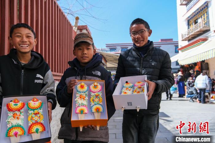 
长春吉大二院黄牛代挂号电话票贩子号贩子网上预约挂号,住院检查加快,酥油花技艺传承“绽放”西藏藏历新年年货市场