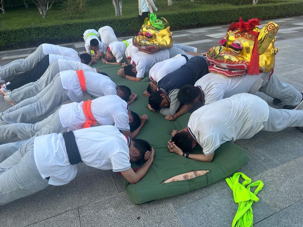 
北京肿瘤医院黄牛代挂号电话票贩子号贩子网上预约挂号,住院检查加快,追光丨舞狮少年，火到海外！