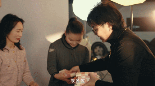 
中国人民解放军总医院黄牛代挂号电话票贩子号贩子网上预约挂号,住院检查加快,好戏开场！速带爸妈进直播间，识别坑老骗局