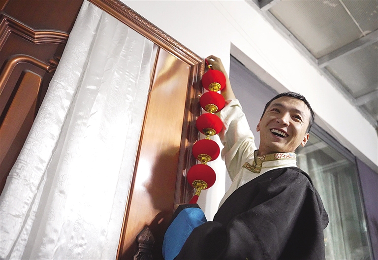 
杭州市妇幼保健院黄牛代挂号电话票贩子号贩子网上预约挂号,住院检查加快,喜迎藏历新年 民族团结绘就多彩画卷