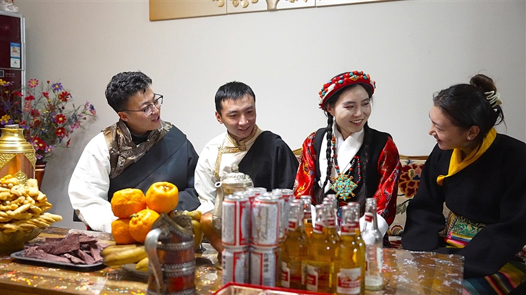 
杭州市妇幼保健院黄牛代挂号电话票贩子号贩子网上预约挂号,住院检查加快,喜迎藏历新年 民族团结绘就多彩画卷