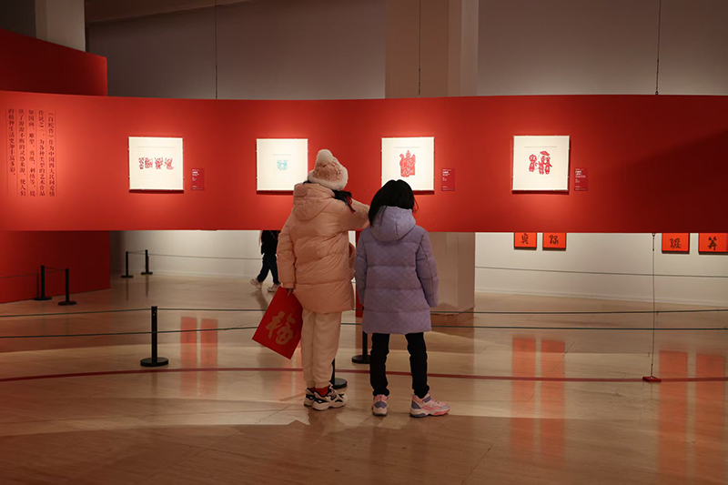 
北京广安门中医院黄牛代挂号电话票贩子号贩子网上预约挂号,住院检查加快,文化中国行丨新年遇新展，博物馆里过大年