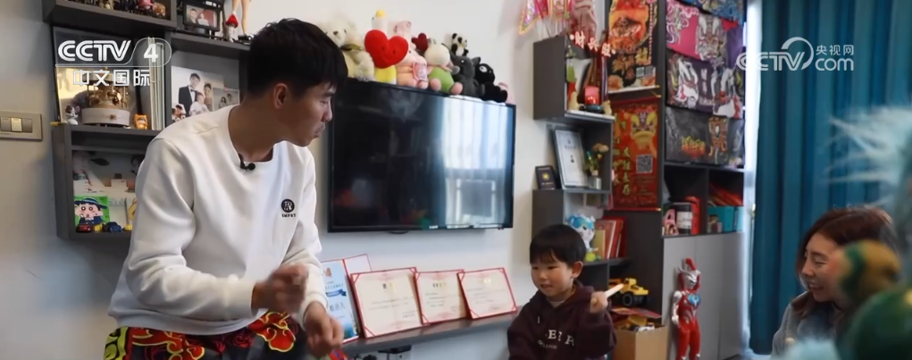 
中日友好医院黄牛代挂号电话票贩子号贩子网上预约挂号,住院检查加快,两岸共团圆 我在大陆过年 | “传承不能断”台湾青年在贵州舞狮迎新春