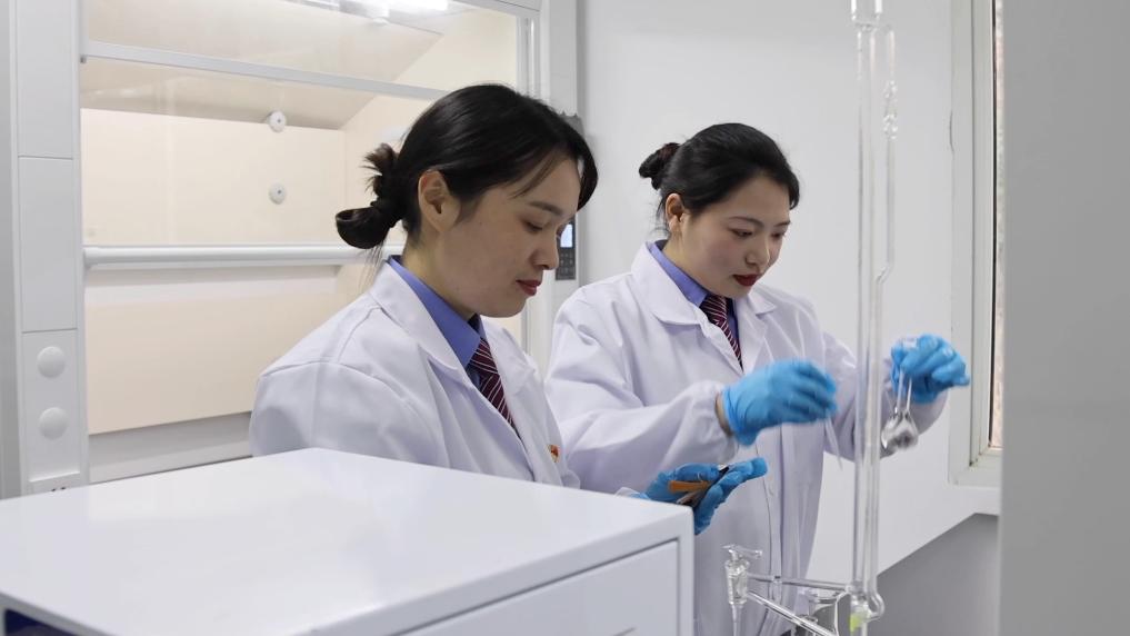 
北京鼓楼医院孙凌云黄牛代挂号电话票贩子号贩子网上预约挂号,住院检查加快,新华视点丨春节坚守岗位 他们温暖你我