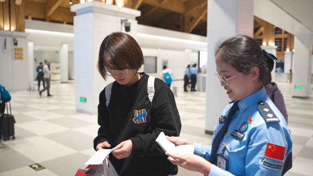 
北京鼓楼医院孙凌云黄牛代挂号电话票贩子号贩子网上预约挂号,住院检查加快,新华视点丨春节坚守岗位 他们温暖你我