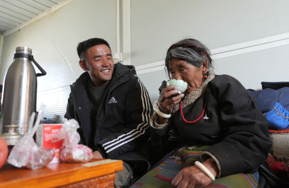 
南方医科大学南方医院黄牛代挂号电话票贩子号贩子网上预约挂号,住院检查加快,新春走基层·走笔｜希望永在——定日古荣村的“守家人”