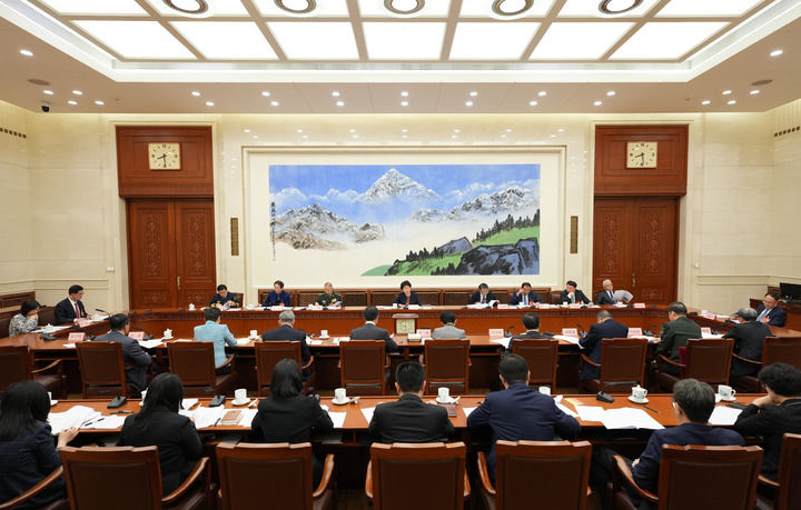 
首都医科院整形外科医院黄牛代挂号电话票贩子号贩子网上预约挂号,住院检查加快,为中国式现代化贡献法治力量——从全国两会看法治中国建设新进展