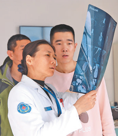 
北京大学第六医院黄牛代挂号电话票贩子号贩子网上预约挂号,住院检查加快,是白衣战士，也是高原“兵妈妈”（最美新时代革命军人）