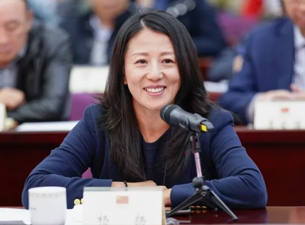
北医六院黄牛代挂号电话票贩子号贩子网上预约挂号,住院检查加快,两会好声音丨畸形“饭圈”与真正的“粉丝”是两回事
