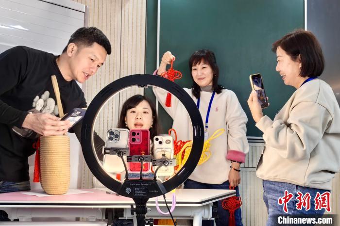 
广州市妇女儿童医疗中心黄牛代挂号电话票贩子号贩子网上预约挂号,住院检查加快,超20位台青参访浙江义乌 电商研习“超有料”