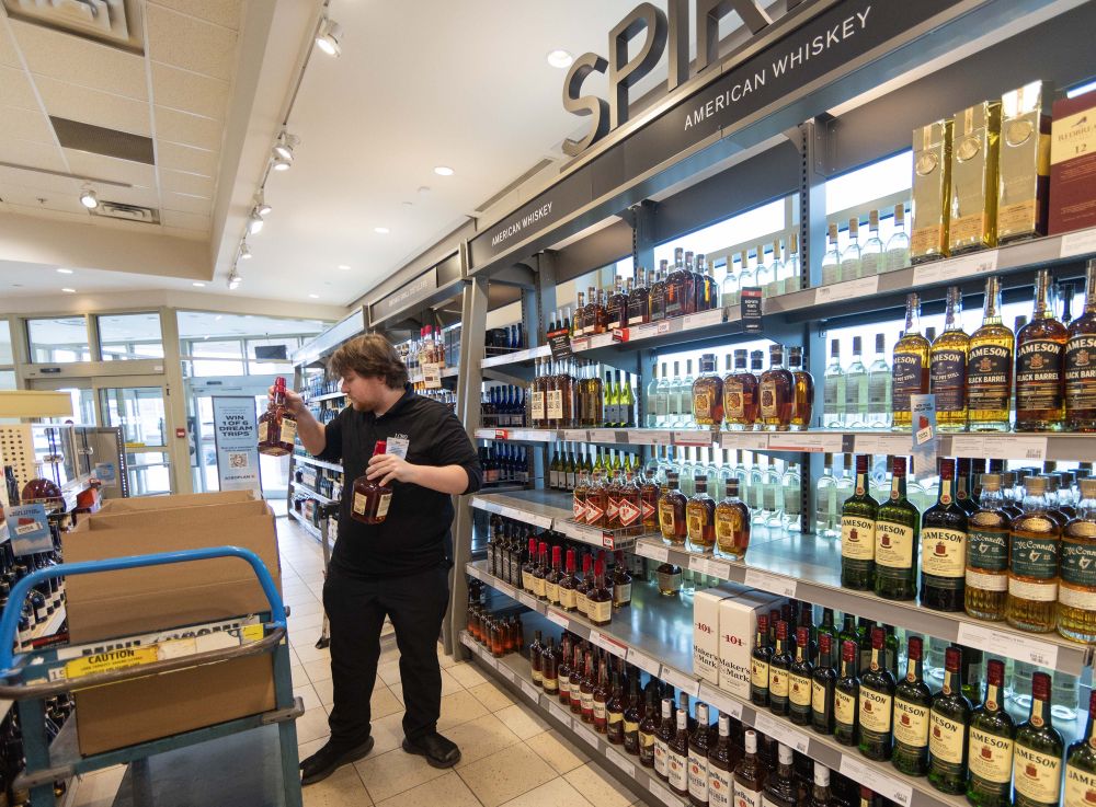 
浙江大学儿童医院黄牛代挂号电话票贩子号贩子网上预约挂号,住院检查加快,深度｜“二级关税”，特朗普再出关税乱拳